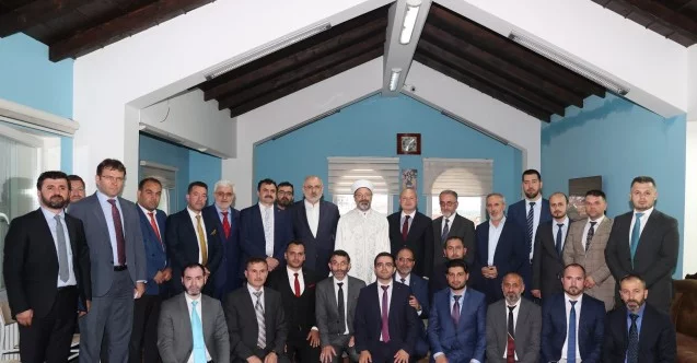 Diyanet İşleri Başkanı Erbaş, Prizren’de Kur’an kursunu ziyaret etti
