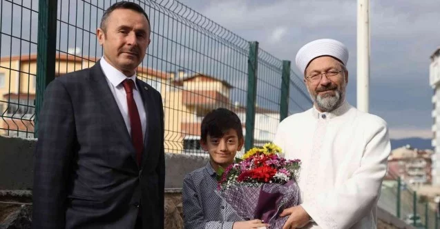 Diyanet İşleri Başkanı Erbaş, Tokat’ta Molla Hüsrev Kur’an Kursu’nu ziyaret etti