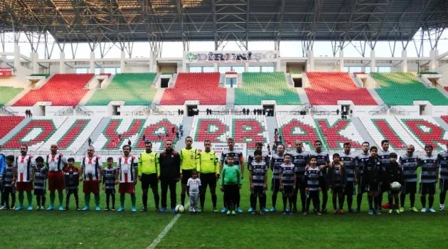 Diyarbakır’da gösteri maçı düzenlendi