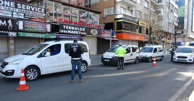 Diyarbakır’da sabahın ilk ışıklarında 56 saatlik sokağa çıkma kısıtlama denetimleri devam ediyor