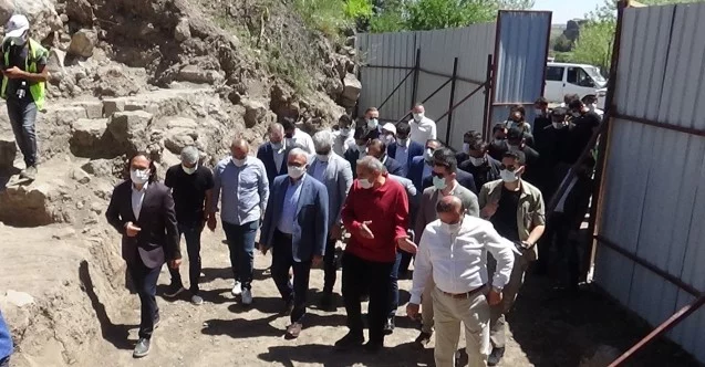Diyarbakır’ın 50 yıldır kapalı olan tarihi "Fetih Kapısı" açıldı