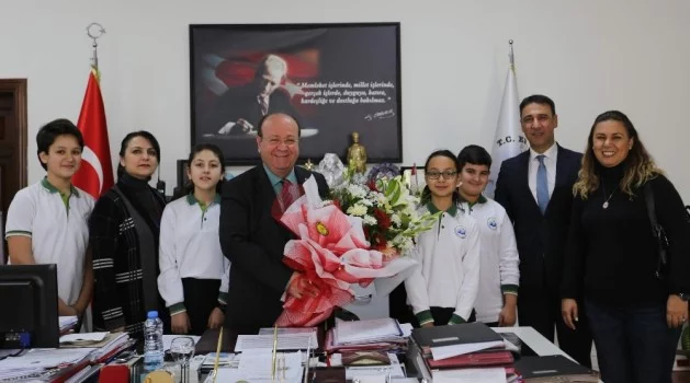 Dr. Fevzi-Mürüvet Uğuroğlu Ortaokulu’ndan Başkan Özakcan’a ziyaret