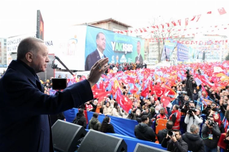 Erdoğan'dan CHP'ye eleştiri: 'Adaylarını dahi yapay zekaya soruyorlar'