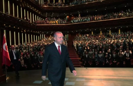 Erdoğan: 4 milyon insanın yükünü kaldıramayacağımızı söylüyoruz