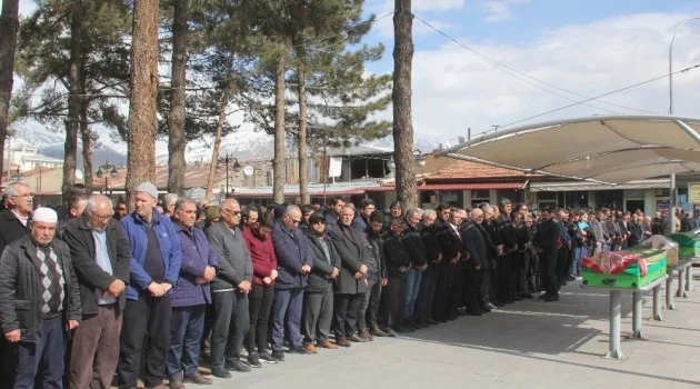 Erzincan’da İdlib şehitleri için gıyabi namaz kılındı