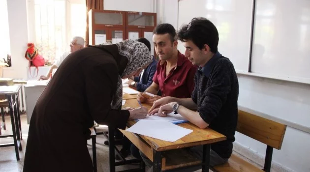 Eskişehir’de ilk oylar kullanıldı