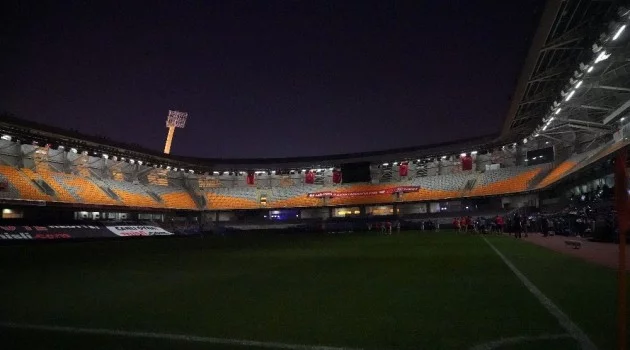 Fatih Terim Stadyumu’nda elektrikler 2. kez kesildi