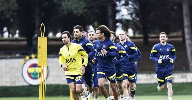 Fenerbahçe çalışmalarına devam ediyor