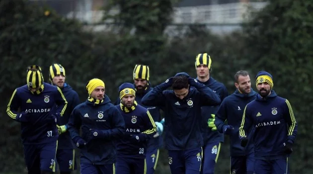 Fenerbahçe, derbi hazırlıklarına başladı