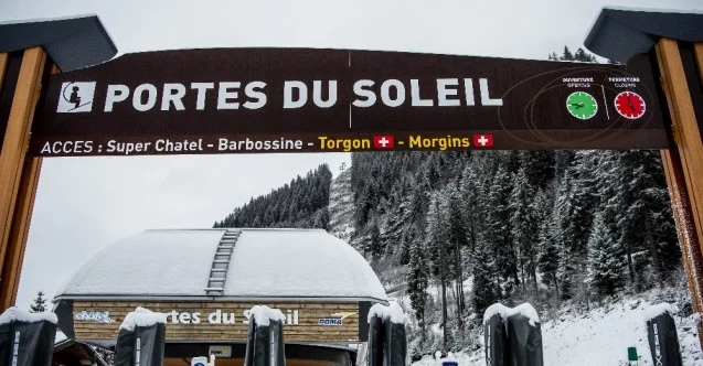 Fransa hükümetinden halka "yurt dışına kayağa gitmeyin" çağrısı