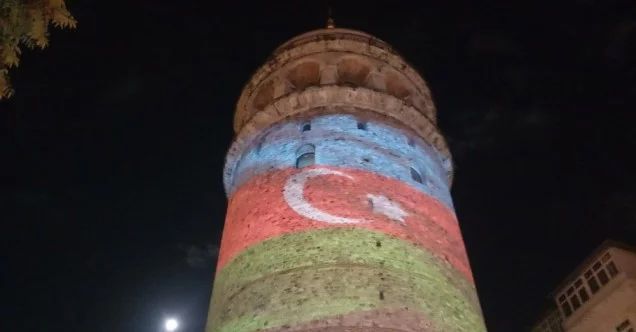Galata Kulesi’nde Azerbaycan için ışıklandırma yapıldı