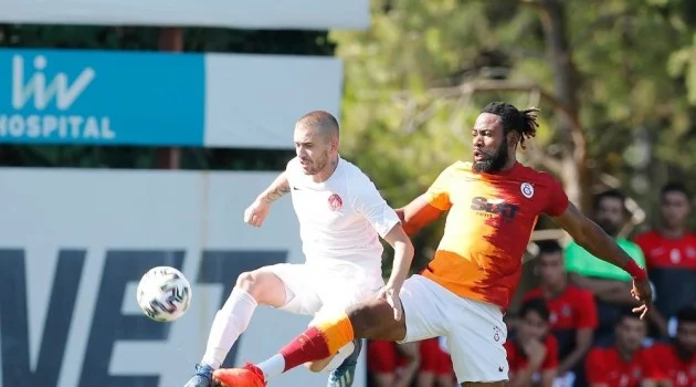 Galatasaray hazırlık maçında Ümraniyespor’u 2-0 mağlup etti