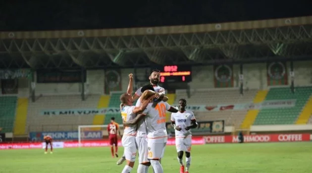 Galatasaray, ligde ilk kez Alanyaspor’a yenildi