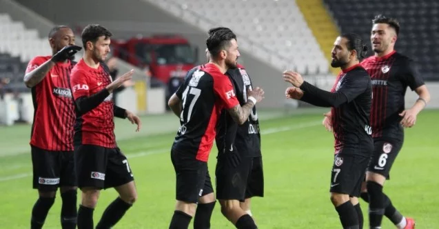 Gaziantep FK uzatmalarda yıkılıyor