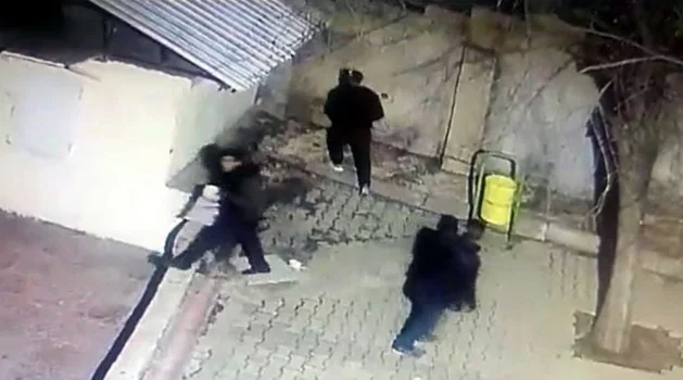 Gaziantep’te kablo hırsızları önce kameraya sonra polise yakalandı