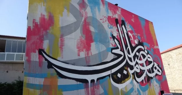 Geleneksel hat sanatı ile grafiti sanatı dünyada ilk kez Trabzon’da uygulandı