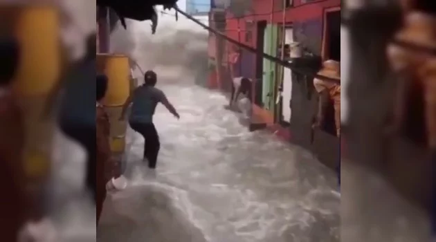 Hindistan’nın Mumbai kentinde sel felaketi