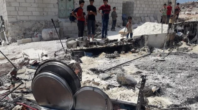 İdlib’te mülteci kampında yangın: 1 yaralı