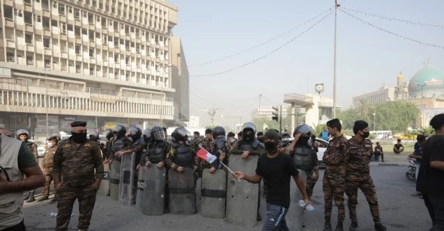 Irak’ta protestocular bir yılın ardından yeniden sokaklarda