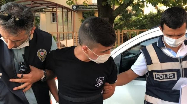 Bursa'da suç dosyası kabarık olan sahte avukat yakayı ele verdi