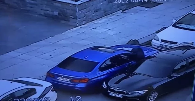 İstanbul’da lüks otomobillerden ön konsol hırsızlığı kamerada
