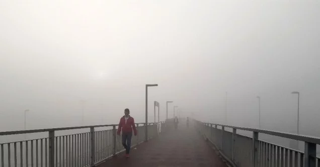 İstanbullular güne sisli bir havayla uyandı