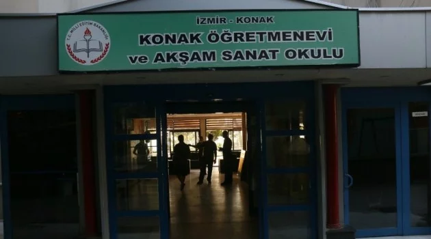 İzmir’de silahla vurulan öğretmenevi müdürü ağır yaralandı
