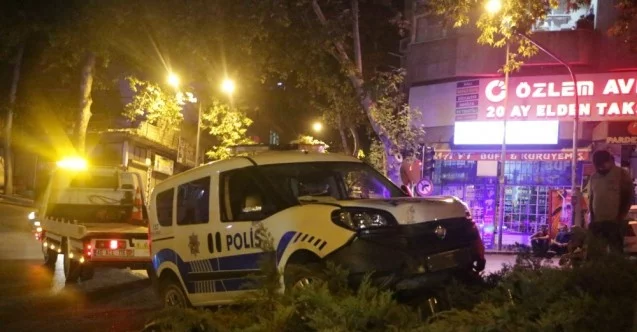 Kaçan otomobili kovalayan ekip otosu kaza yaptı: 2 polis yaralı