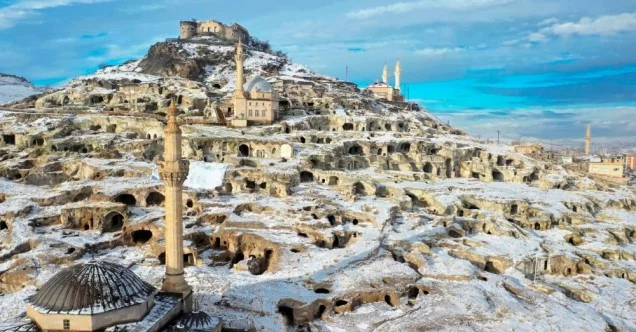 Kar altındaki Kayaşehir, eşsiz manzarasıyla hayran bıraktı