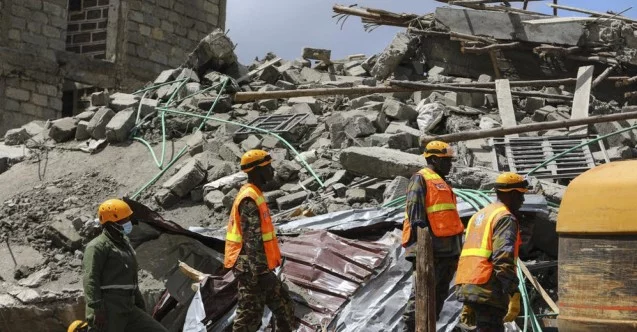 Kenya’da 6 katlı bina çöktü: 6 ölü
