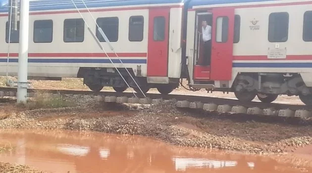 Kırıkkale’de 300 yolcuyu taşıyan tren yolda kaldı