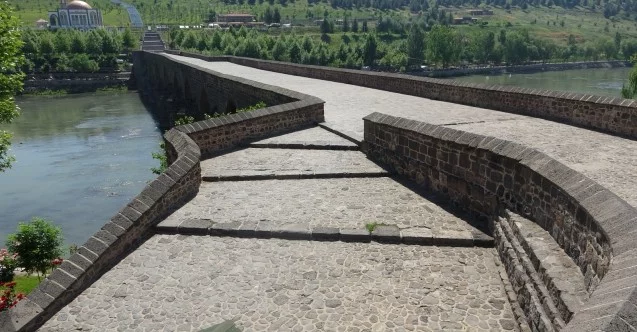 Kısıtlama bayrama denk geldi, Diyarbakır’da tarihi mekanlar sessiz kaldı