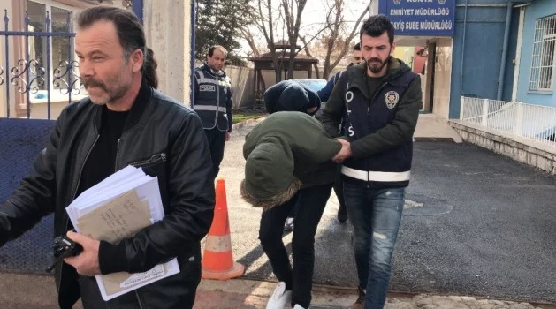 Konya’da 3 bin litre mazot çalan hırsızlar kovalamaca sonucu yakalandı