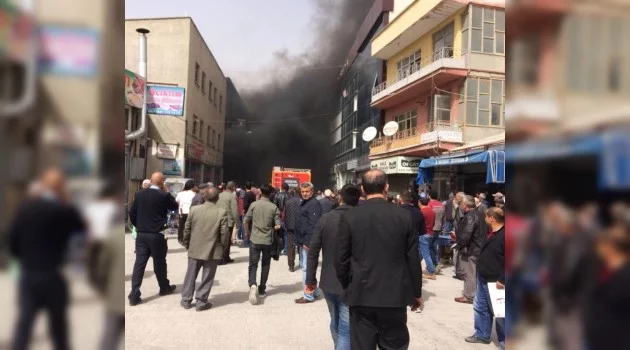 Konya’da yangında dumandan etkilenen 2 kişi hastaneye kaldırıldı