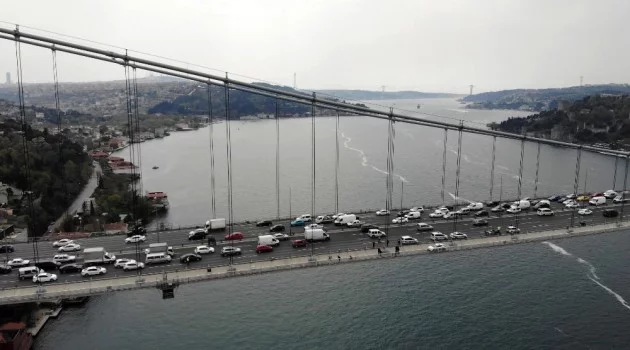 Köprüdeki intihar teşebbüsü havadan görüntülendi