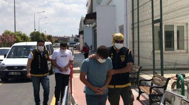 Lastik patlatıp altın çalan hırsızlar tutuklandı