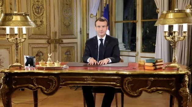 Macron: “Ekonomik ve sosyal OHAL’deyiz”