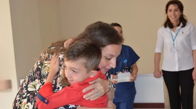 Makedonya’da tedavi imkanı bulamadığı hastalığı için Türkiye’ye geldi