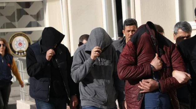 Mersin’deki tefeci operasyonunda 10 tutuklama