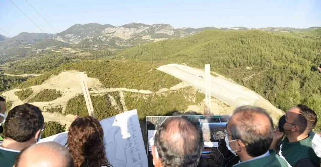 Milletvekili Durmuşoğlu ve DSİ Genel Müdürü Yıldız Savrun Barajı’nda incelemede bulundu