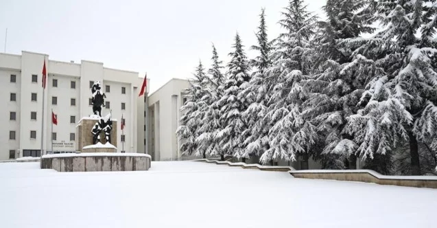 Nevşehir’de 60 yılın kar rekoru kırıldı