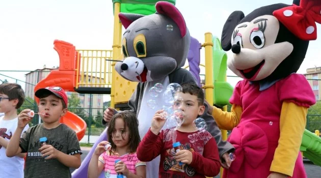Nevşehir’de çocuklar maskotlarla eğlendi