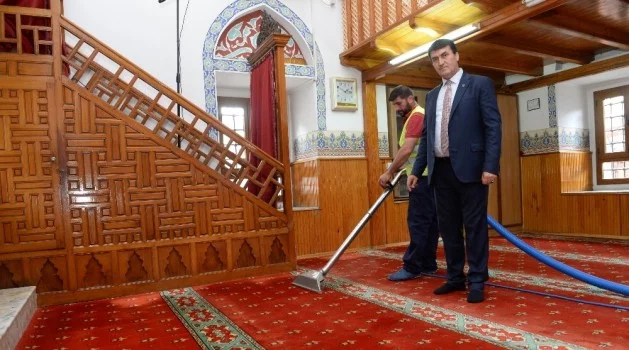 Osmangazi’deki camiler yenileniyor