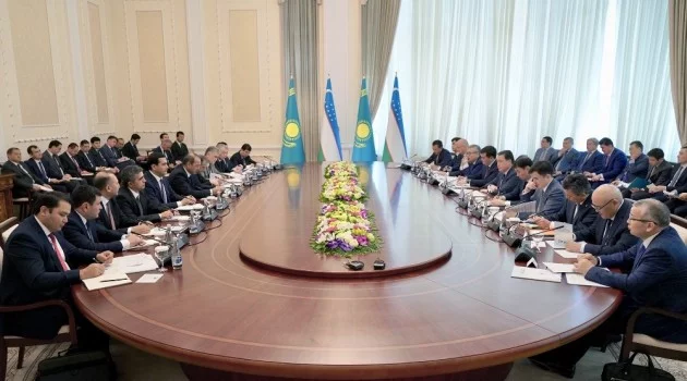 Özbekistan ve Kazakistan arasında 1,5 milyar dolarlık imza