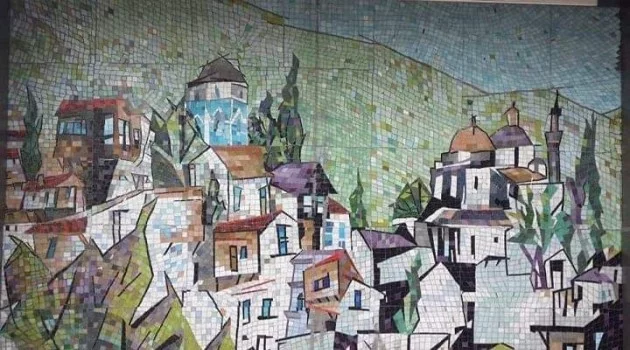 Bursa’da 34 yıllık mozaiğe 'afiş' zararı