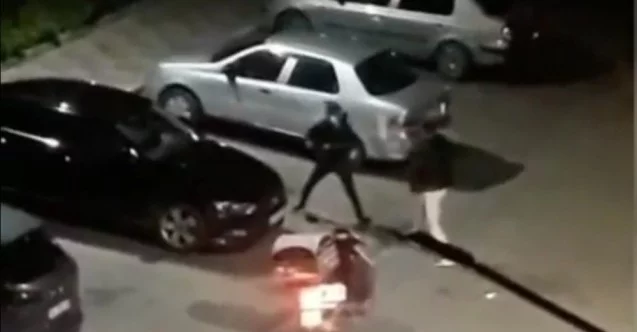 (Özel) İstanbul’da motosikletli kuryelerin kavgası kamerada