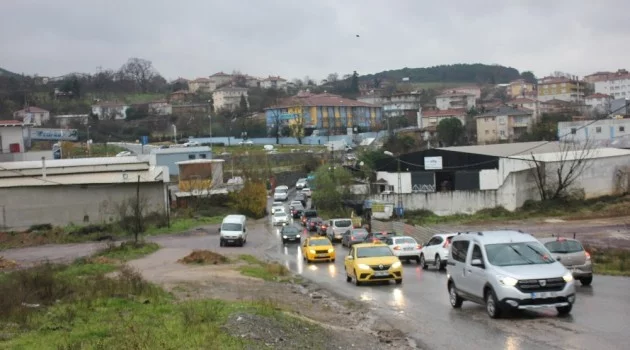 (Özel) Maltepe Büyükbakkalköy yolunu su bastı
