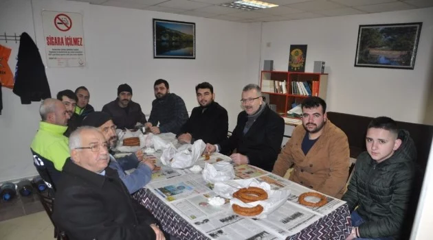 Özkan, Türkiye Gençlik Vakfı üyeleriyle buluştu