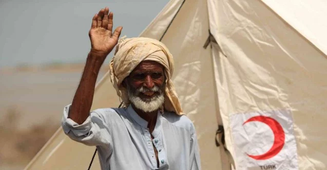Pakistanlı selzedeler, Kızılay çadırlarına yerleşmeye başladı
