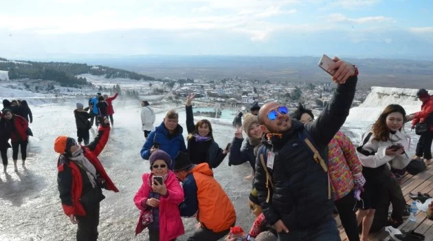 Pamukkale’de "Müzelerde Selfie Günü" kutlandı